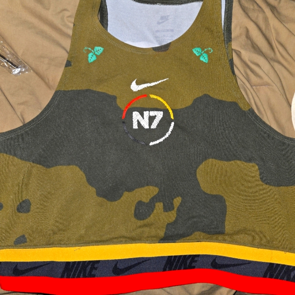 Nike Cammo sports bra